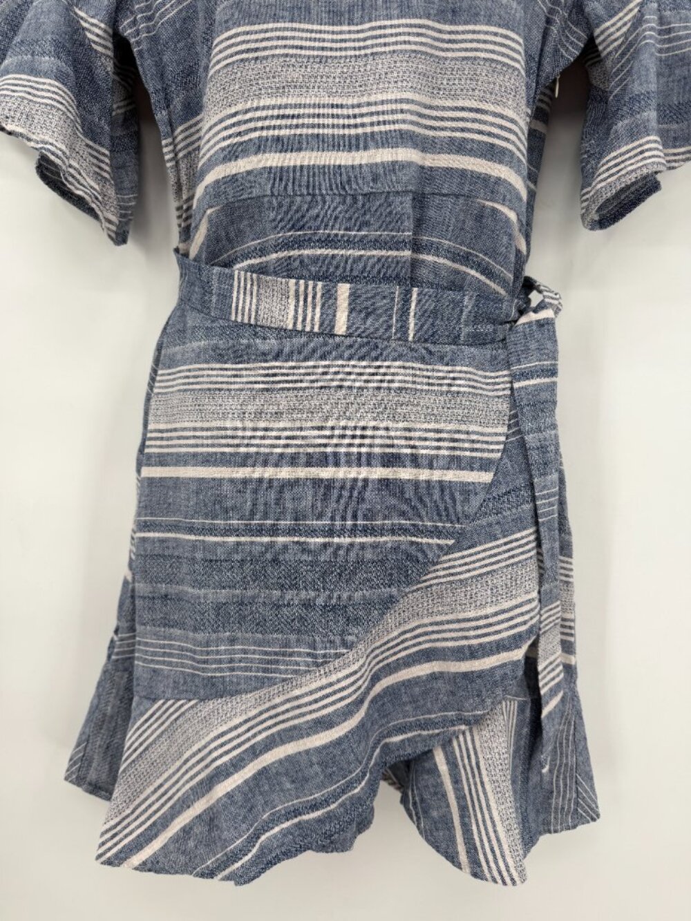 Express Women’s Size S Blue Striped Linen Blend Wrap Mini Dress - Picture 4 of 13